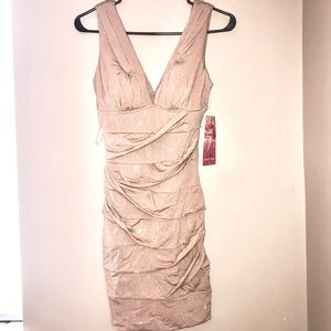 NWT Emerald Sundae Gold sparkly vcut bodycon dress